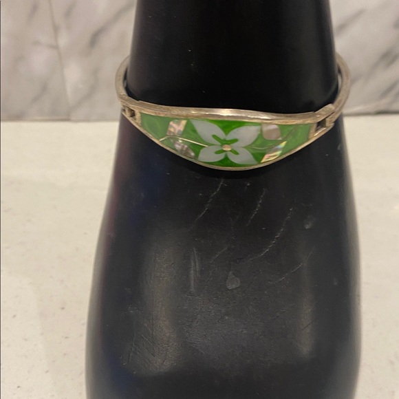 Elegant Green Mother of Pearl Alpaca Mexico and Silver Women's Bracelet - Picture 4 of 6